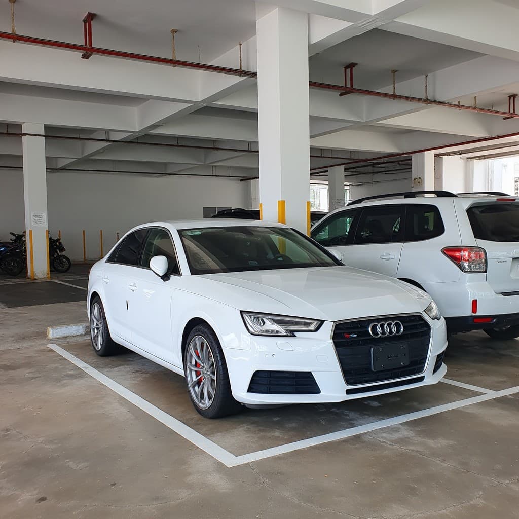 AUDI AUDI A4