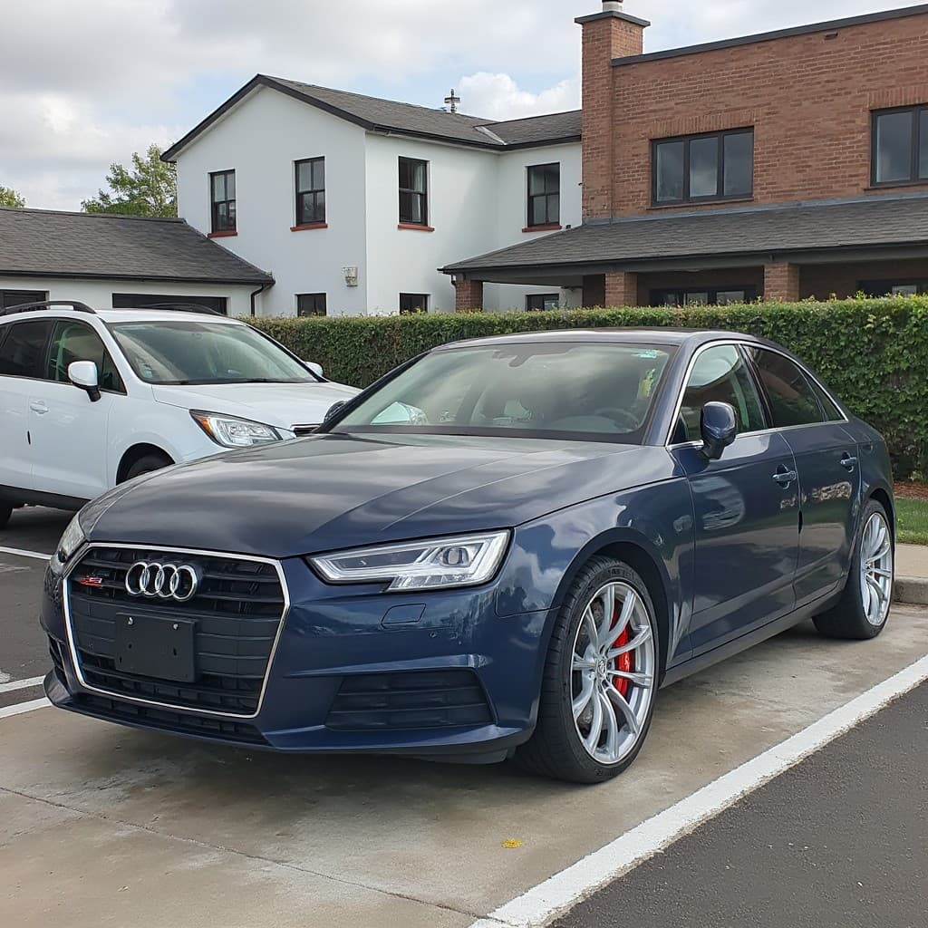 AUDI AUDI A4